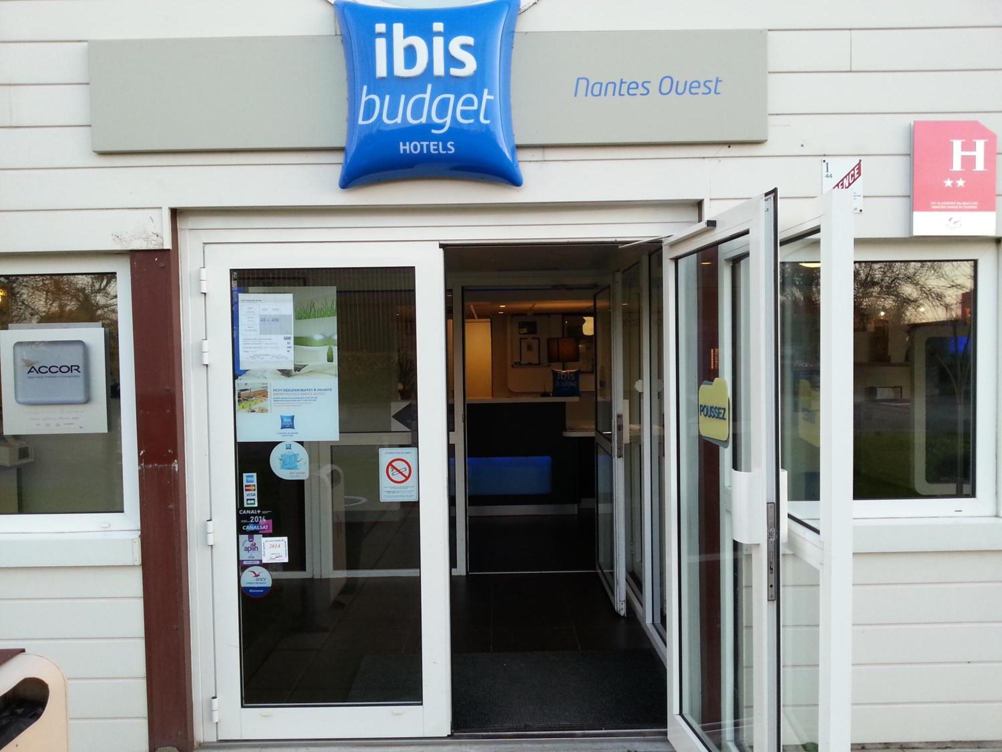 ibis budget Nantes Ouest Couëron Buitenkant foto